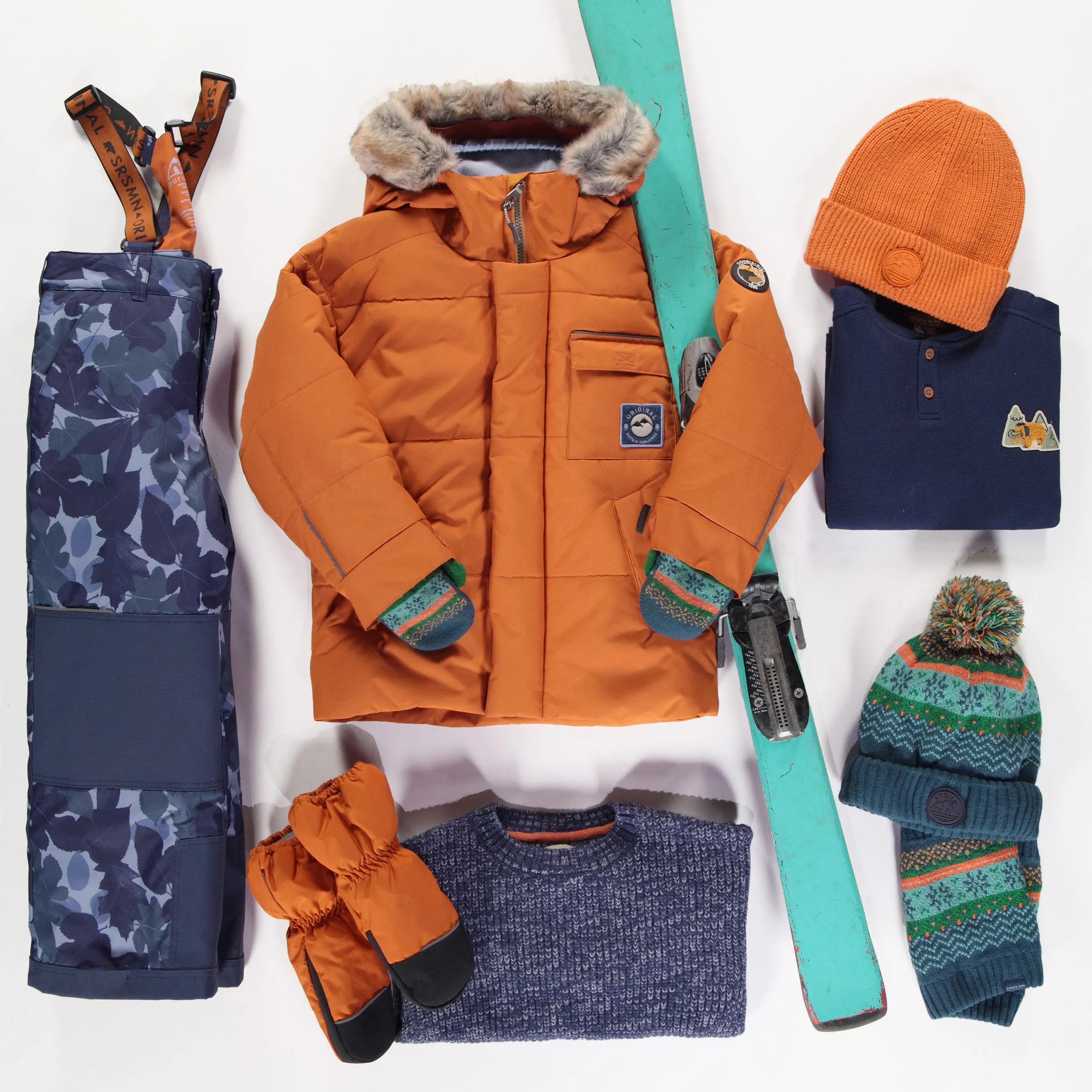 Habit de neige deux pièces orange brulé et bleu à motifs, enfant || Two-piece burnt orange and blue snowsuit with all over print, child