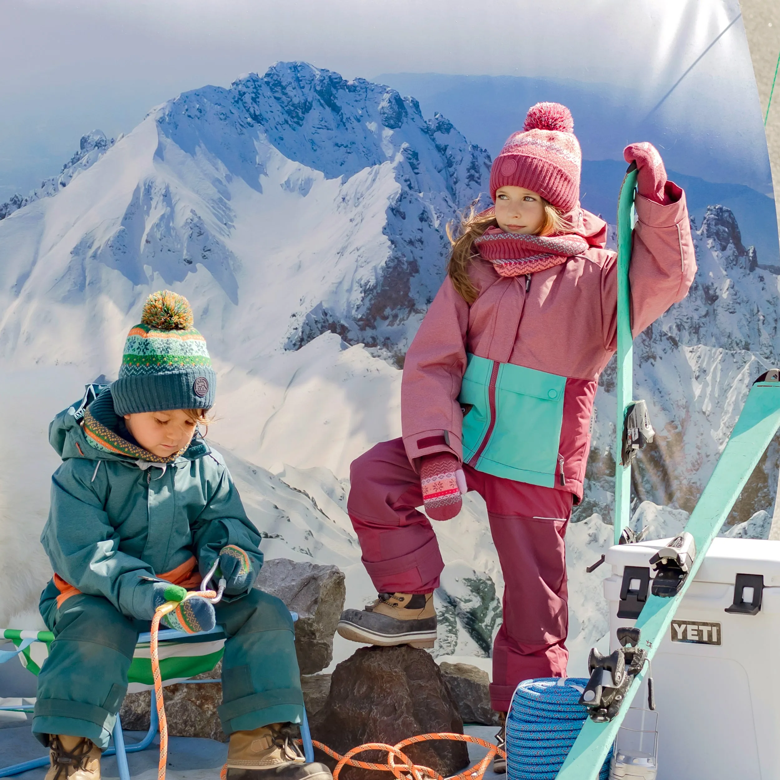 Habit de neige deux pièces rose et turquoise, enfant || Pink and turquoise two piece snowsuit, child