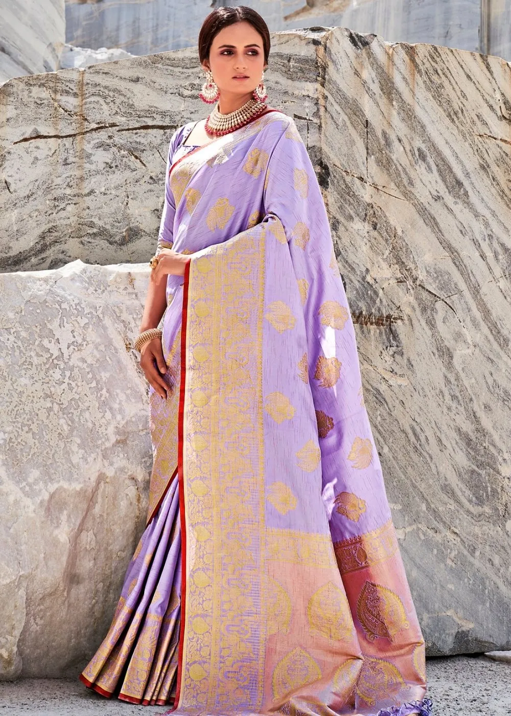 Orchid Purple Woven Designer Silk Saree with Butti overall