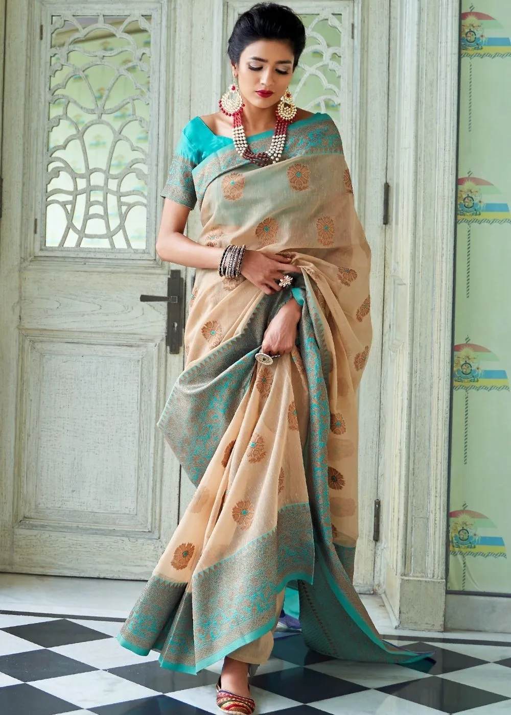 Subtle Beige Woven Linen Silk Saree with Butti overall